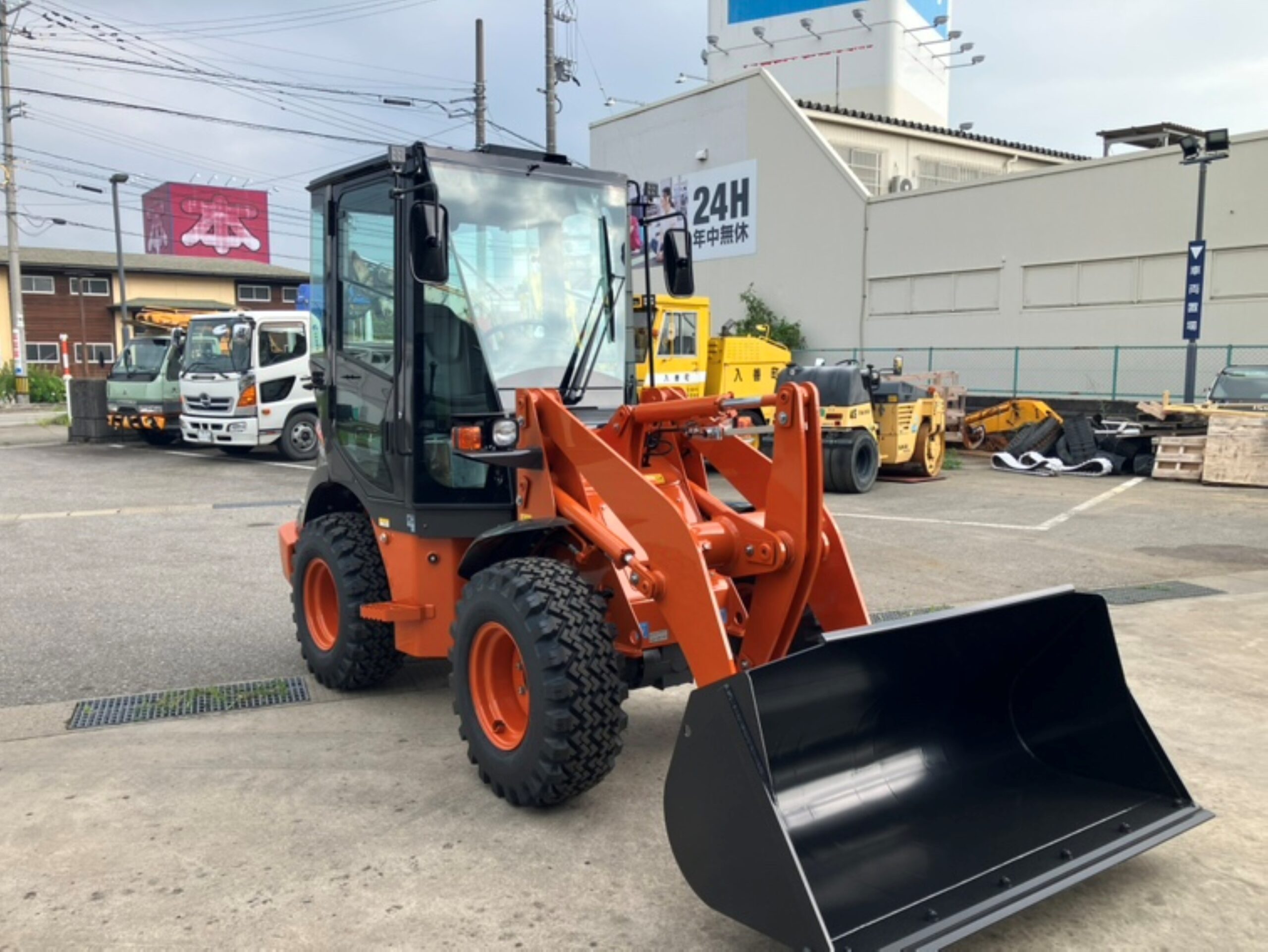 日立 ミニホイールローダー ＺW30　未使用車　NO.2