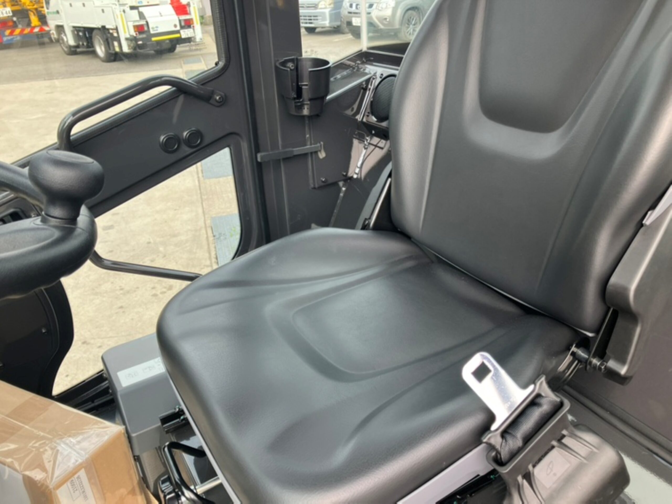 日立 ミニホイールローダー ＺW30　未使用車　NO.2