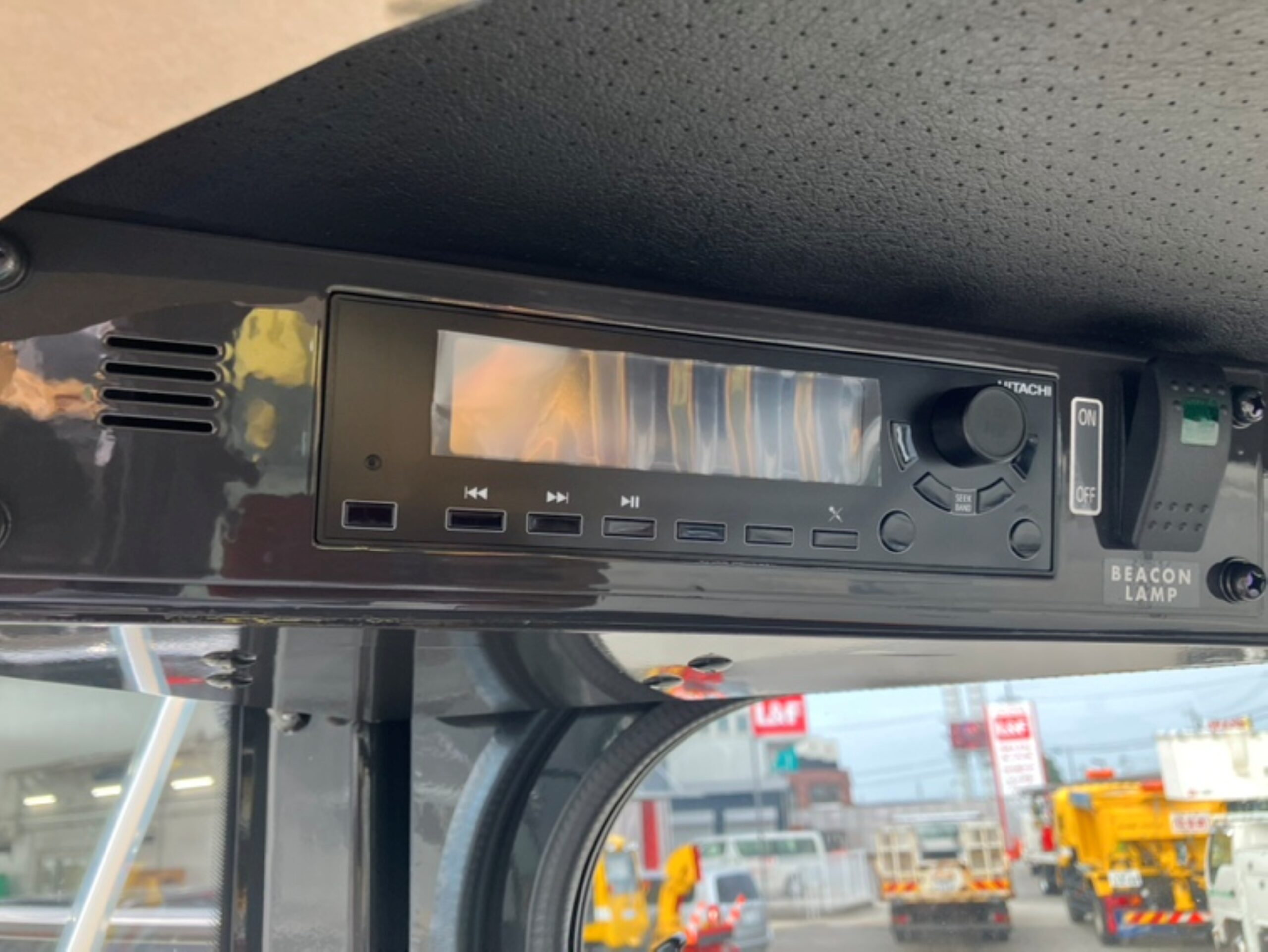 日立 ミニホイールローダー ＺW30　未使用車　NO.2
