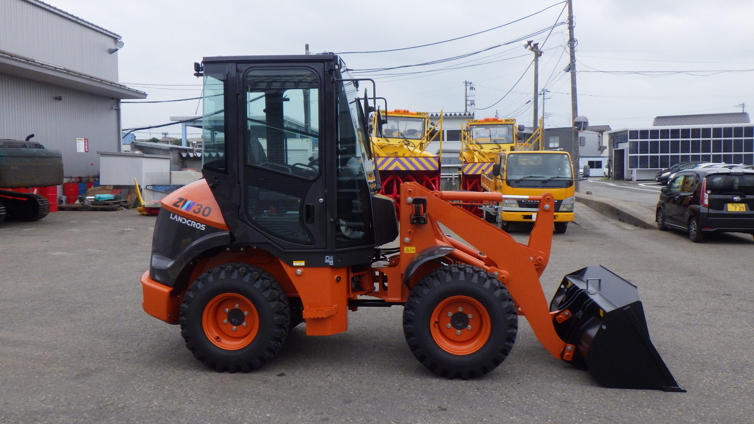 日立 ミニホイールローダー ＺW30　未使用車　NO.1