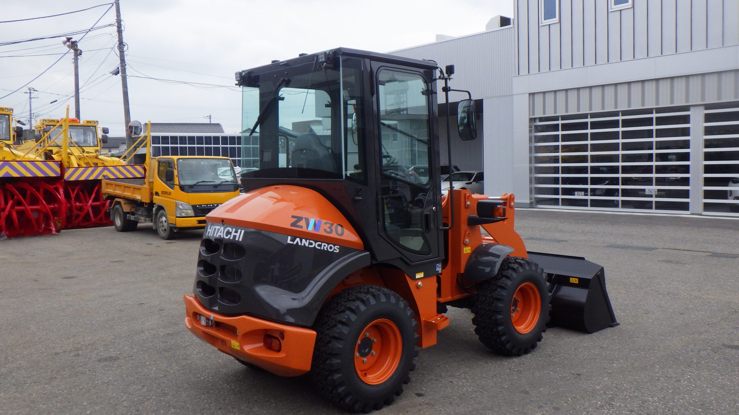 日立 ミニホイールローダー ＺW30　未使用車　NO.1
