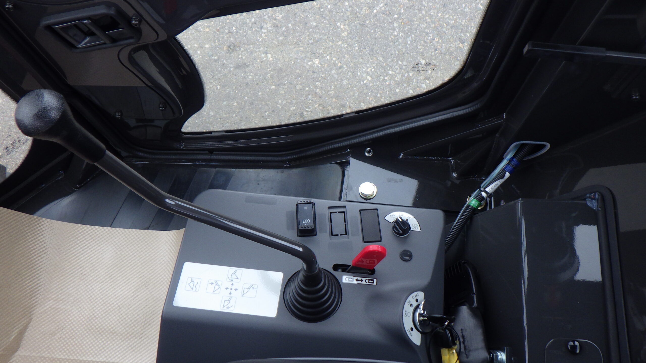 日立 ミニホイールローダー ＺW30　未使用車　NO.1